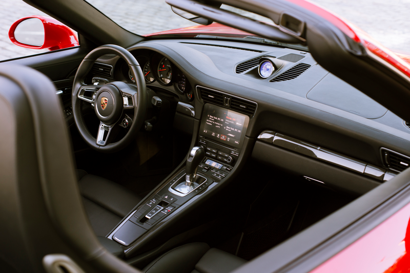 Illustration for article titled The 2018 Porsche 911 Turbo S Cabriolet Is the Best Way to Kill Hypercars and Get a Tan
